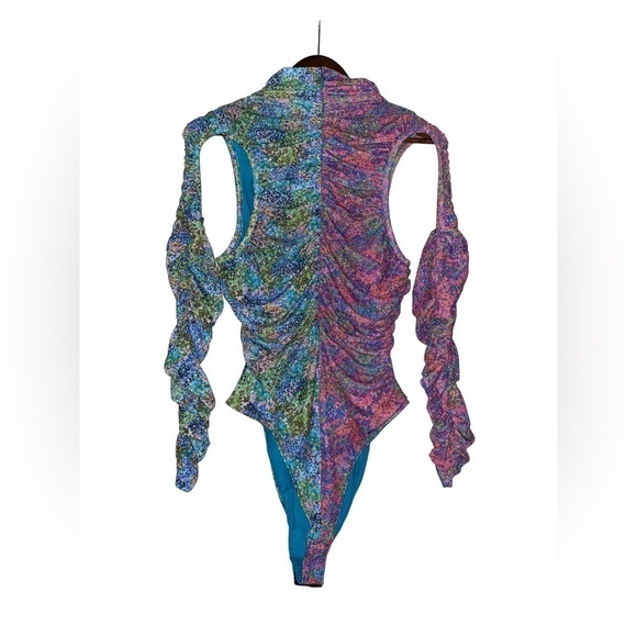 NBD Elea Mock Neck Cut Out Long Sleeves Mixed Floral Bodysuit - Picture 2 of 7
